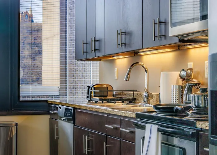 Apartment Luxe Views Prime Location 8th Floor Panoramic Views Fast Wifi 24-7 Gym Lounge Roku